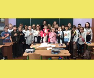 Гімн України лунає з вуст маленьких українців. МИ НАЦІЯ НЕЗЛАМНИХ.