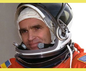 Леонід Костянтинович Каденюк – український космонавт. Герой України. 28 січня 1951р. - 31січня 2018р. Пишаємося і пам'ятаємо